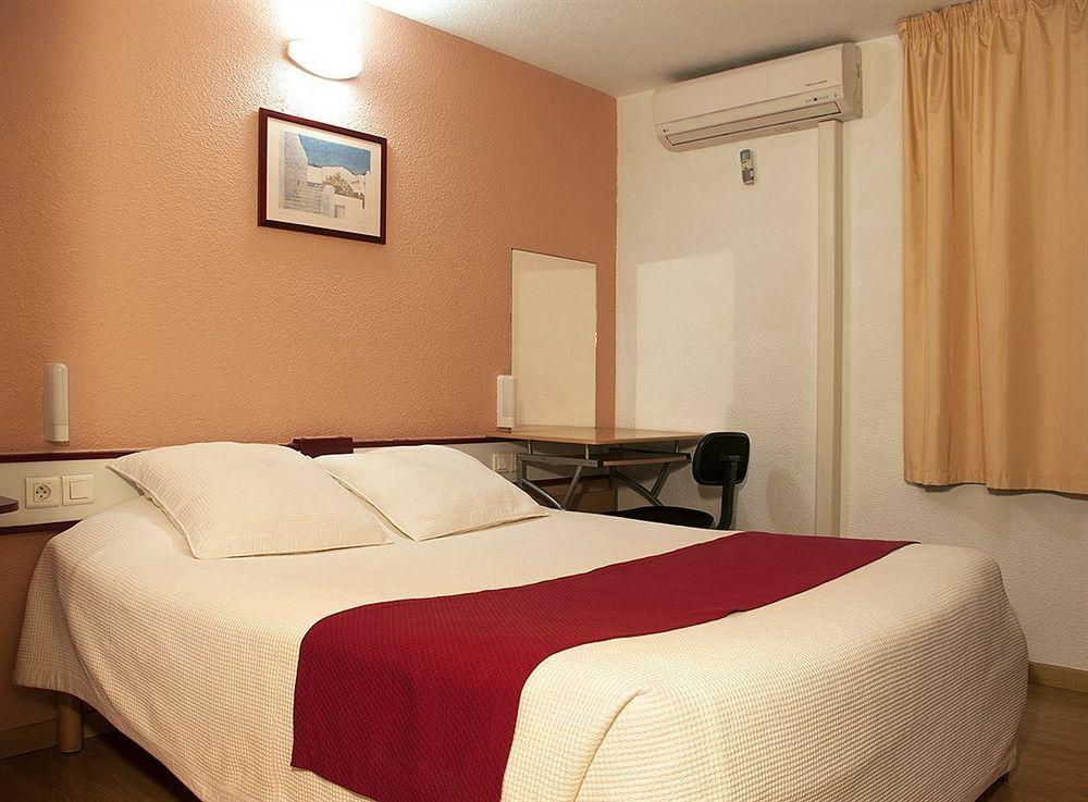 Fasthotel Mont de Marsan Buitenkant foto
